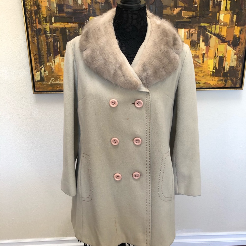 Vintage coat with mink collar
